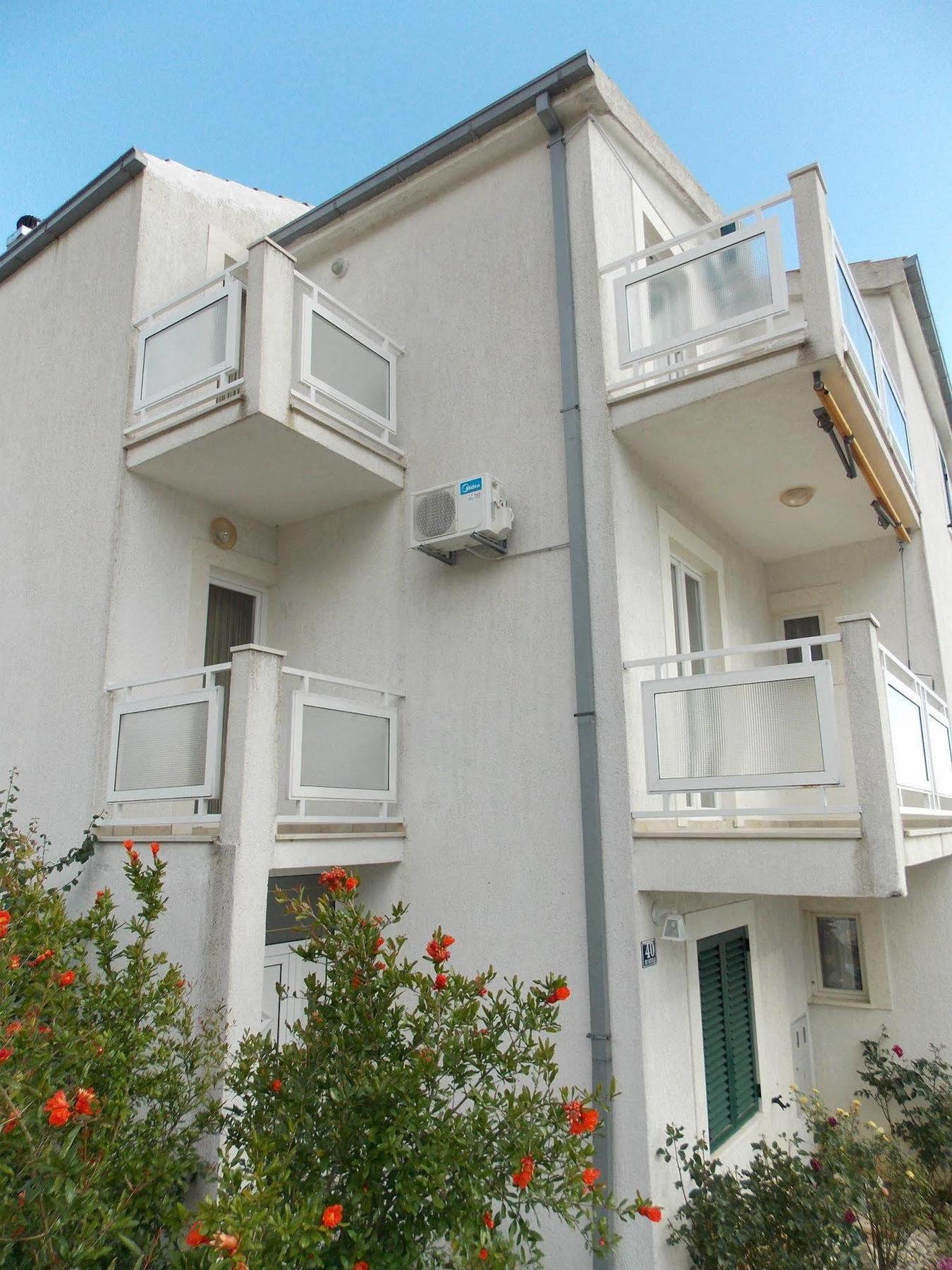 Apartments Bandalo ポドストラナ エクステリア 写真